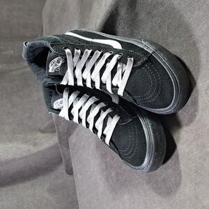 Vans Sk8-Hi MTE Black Suede Silver Laces Glitter Lace Sneakers VG US J3.5 W5